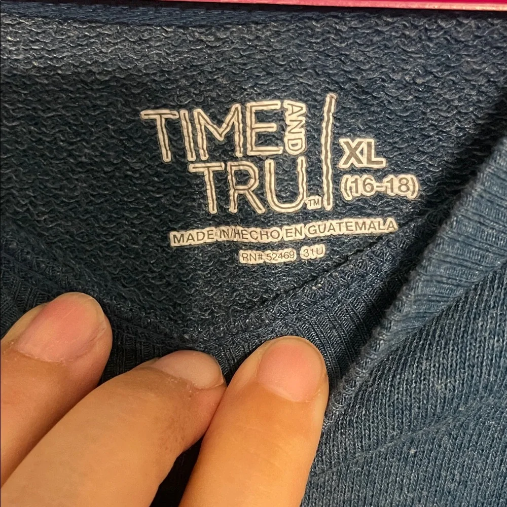 Time and Tru Blue Crew Neck Sweater - Picture 2 of 4
